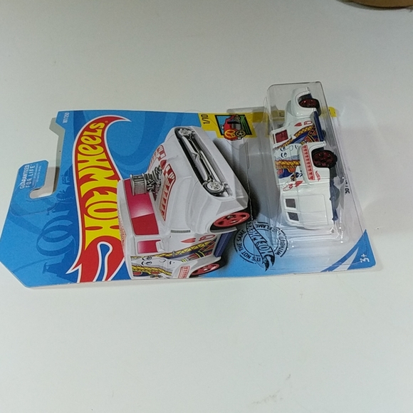 Hot Wheels '56 Ford F-100 - Picture 3 of 8